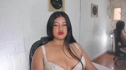 iris_laus online show from February 20, 4:20 pm