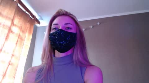 Snapshot of iris_lave chatting on September 14, 11:33 am Lily online show from September 14, 11:33 am
