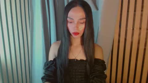 IRISH AND TRIXIE online show from March 18, 2:39 am