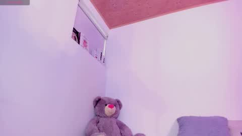 iris online show from November 28, 4:25 pm