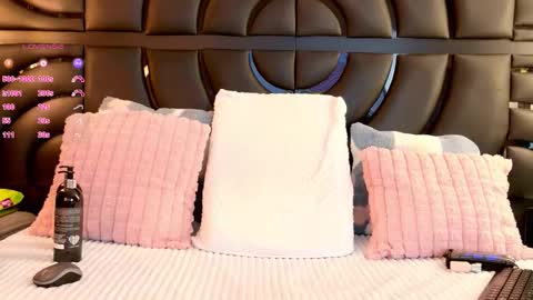 Iris online show from February 26, 12:52 pm