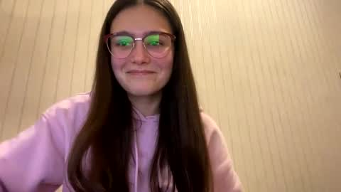 irisss31 online show from January 15, 7:01 pm