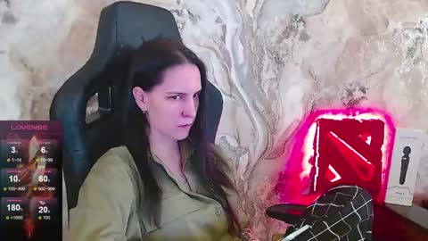 Irwi Tomboy online show from April 20, 1:25 pm