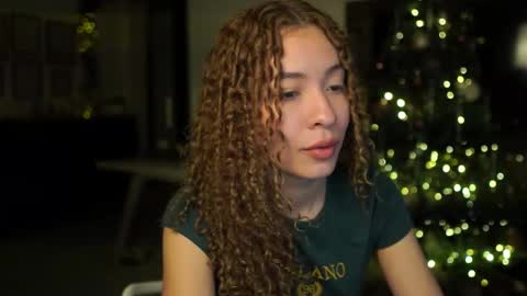 isa_____ online show from December 16, 1:02 am