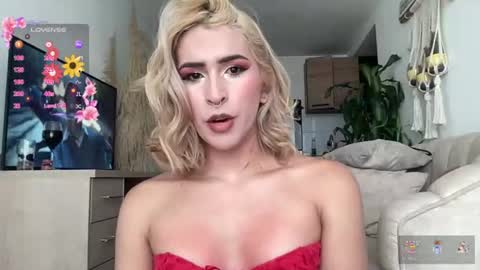 isa__fox_1 online show from June 26, 2:22 pm