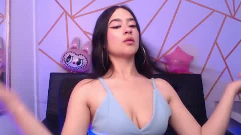 isa__rodriguez online show from April 8, 3:31 am