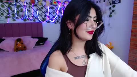 isabela online show from September 26, 5:15 am