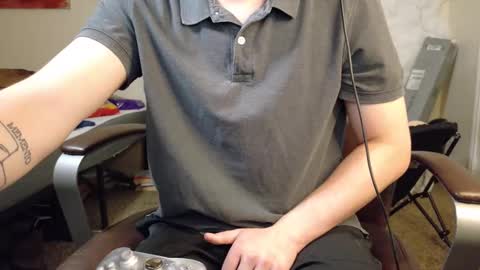Snapshot of isaac_sheffield chatting on October 23, 2:07 pm isaac online show from October 23, 2:07 pm