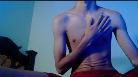 isaac online show from March 4, 7:08 am