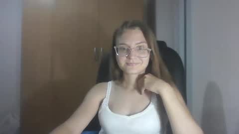 isabel_loveee online show from September 15, 6:53 pm