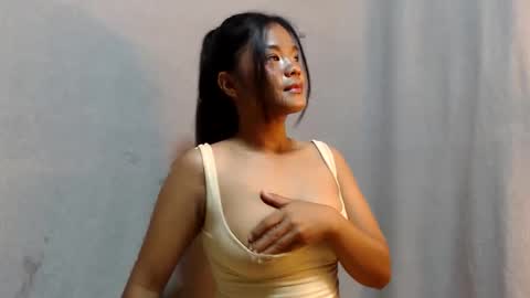 Isabell online show from May 26, 9:43 pm