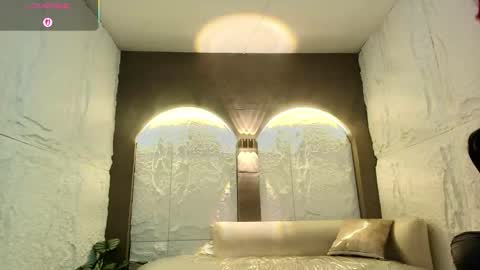 Isa  online show from February 20, 1:46 pm