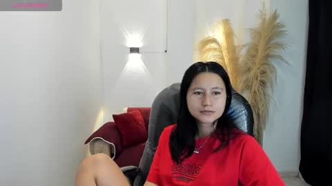 Isabella online show from June 4, 7:25 am