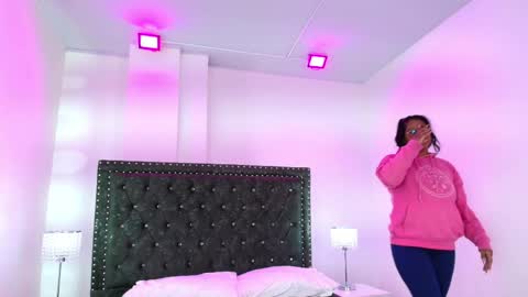 Isabella  online show from June 2, 12:07 pm