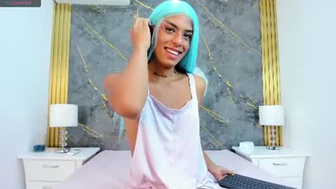 Isabella online show from July 7, 6:23 pm