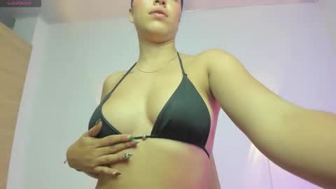 Snapshot of isabella_thomsonp chatting on October 20, 9:42 pm Isabella Thompson online show from October 20, 9:42 pm