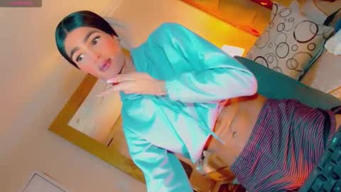 isabellagirs online show from October 28, 5:08 am