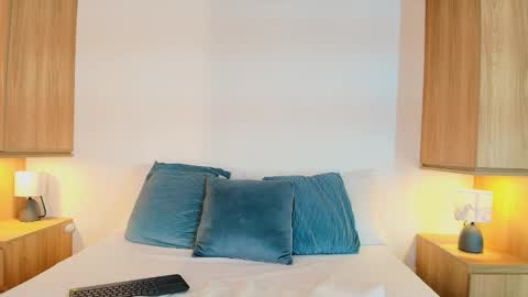 Isabella  online show from October 17, 1:48 pm