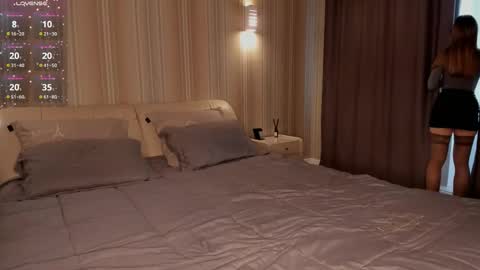 Bella online show from March 11, 2:53 am