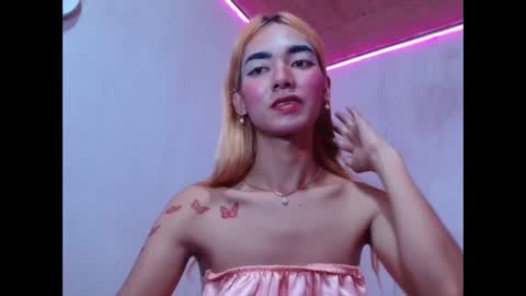 isabellatx online show from April 21, 6:37 pm