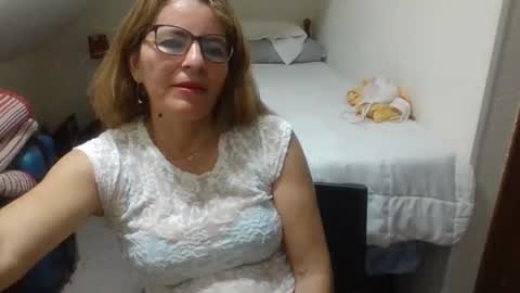 isabella online show from November 5, 10:56 pm