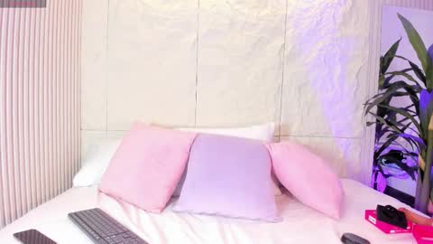 Isa  online show from October 9, 4:18 am