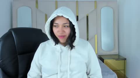 Snapshot of isabellrodriguez18 chatting on September 24, 3:24 am isabellrodriguez18 online show from September 24, 3:24 am