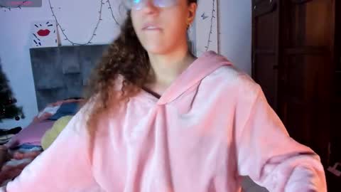 Isabela  online show from January 12, 5:47 am