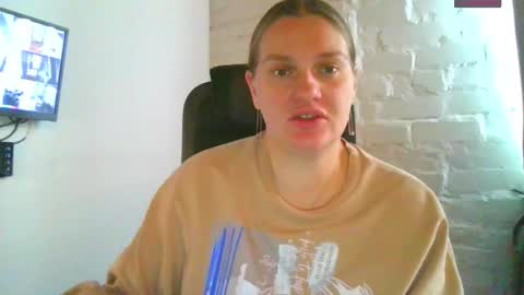 Snapshot of isingle_mom chatting on September 13, 6:49 am isingle_mom online show from September 13, 6:49 am