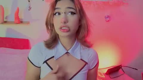 Isisjones18 online show from October 18, 9:24 am