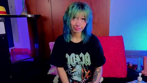 Isisjones18 online show from April 3, 1:45 am