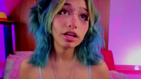Isisjones18 online show from May 5, 3:24 am