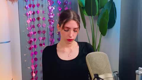 Emilia online show from February 20, 8:16 am