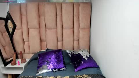 ISSA MILF online show from February 21, 1:47 pm