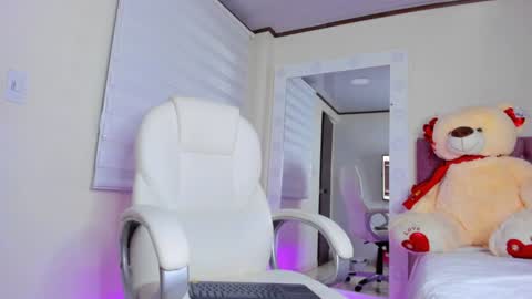 Isa  online show from February 5, 8:43 am