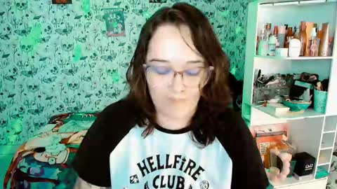 Yiz online show from January 7, 6:07 am