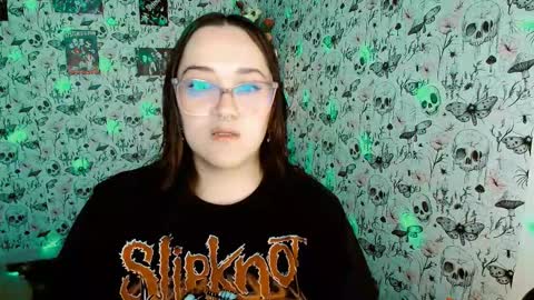 Yiz online show from March 28, 4:03 am