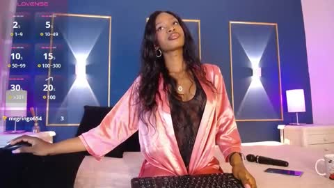 Isabelle online show from February 11, 12:15 pm