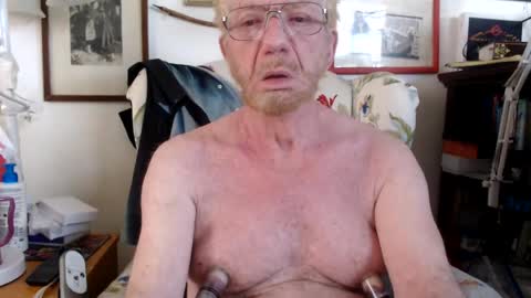 ImYourBitch online show from August 4, 10:17 pm