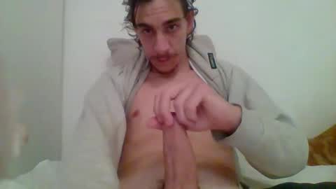 italianboy2894 online show from November 25, 2:05 pm