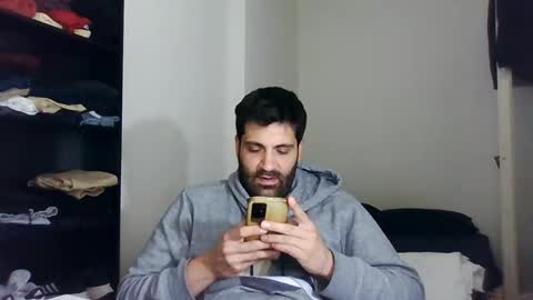 italianboybcn online show from March 6, 8:52 am