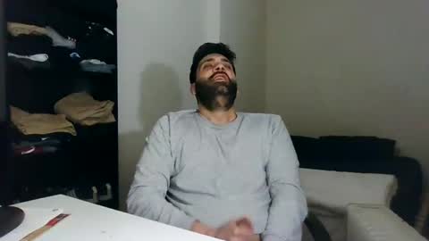 italianboybcn online show from January 17, 10:44 am