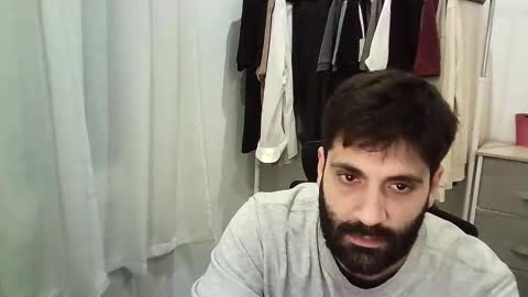 italianboybcn online show from December 17, 11:00 pm