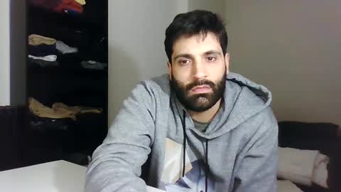 italianboybcn online show from January 22, 9:54 pm