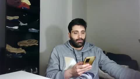 italianboybcn online show from January 21, 10:08 pm