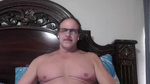 Snapshot of italianstud43 chatting on October 23, 1:56 pm Hot Italian online show from October 23, 1:56 pm