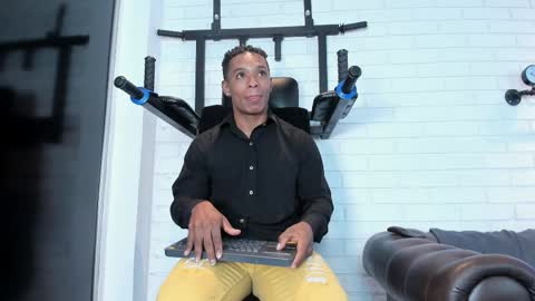 Italo Moore online show from September 11, 11:33 am