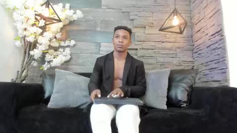 Italo Moore online show from October 4, 12:03 pm