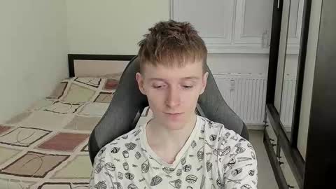 Ethan online show from September 10, 3:02 pm