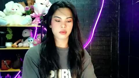 its_chloe20 online show from June 5, 12:21 pm